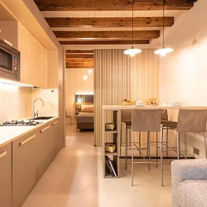 Appartement Dreamy Tre Corone Old Town, Desenzano del Garda